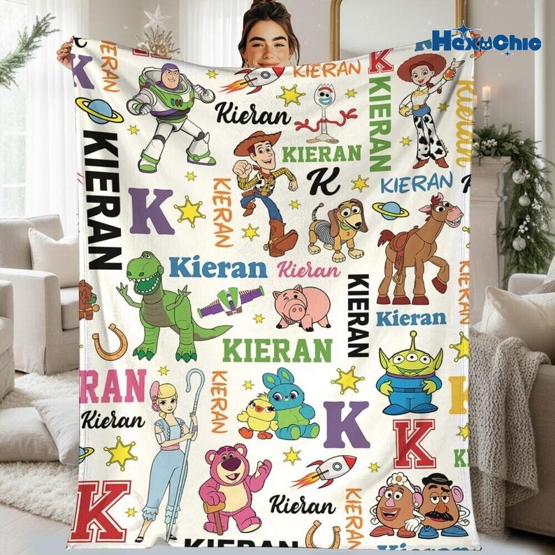 Personalized Toy Story Fleece Blanket, Toy Story Characters Blanket, Woody Buzz Lightyear Jessie, To Infinity And Beyond, Disneyland Blanket afbeelding 3