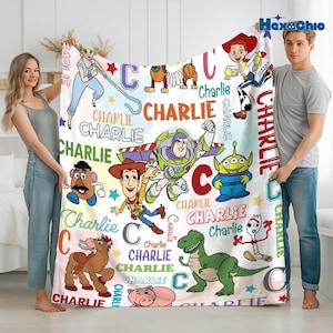 Manta personalizada de Toy Story 5 de Disneyland, manta polar de Toy Story con nombre personalizado, manta de Woody y Buzz Lightyear, regalo de cumpleaños para niño imagen 1