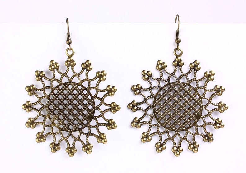 Antique Brass Flower Round Drop Earrings 536 Etsy