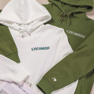 Personalisierter gestickter römischer Ziffern-Hoodie, individuell gestickter passender Hoodie, Paargeschenk, Verlobungsgeschenk, Geburtstagsgeschenk