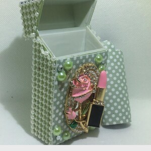 Womens cigarette case, cigarette pac holder, cigarette box 100s
