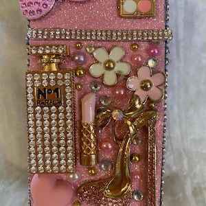 Womens cigarette case, cigarette pack holder, cigarette box 100 or reg size cigarettes