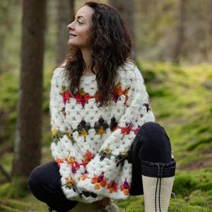 Winterpullover mit Häkelmuster Nora