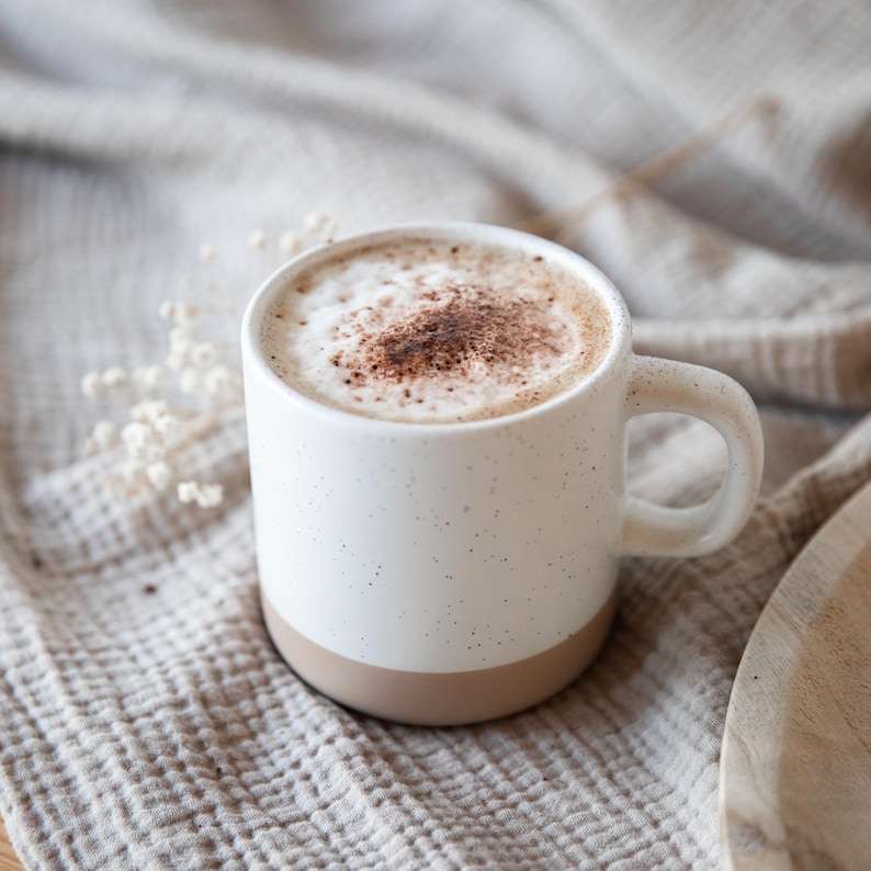 Mami Tasse / Muttertagsgeschenk von Kind / Geschenk Muttertag / Steingut Tasse mit Gravur / Geschenk  Mama / Ehefrau Geschenkidee / Mami