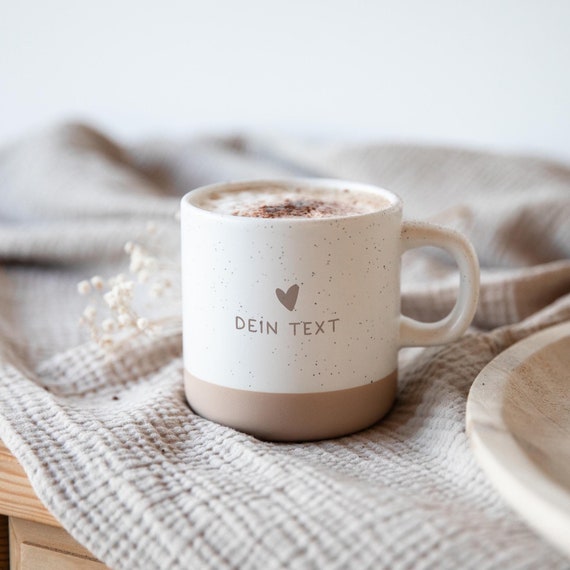 Tasse mit Wunschgravur / Personalisierte Keramiktasse mit deinem Text / Steingut mit eigener Gravur / Geschenk Frauen / Geschenk Kollegin