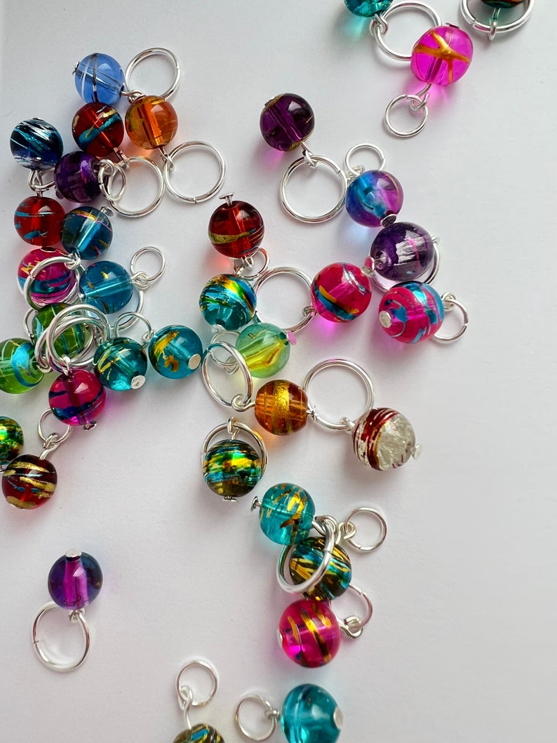 Rainbow Stitch Markers for Knitting, Glass BOMBAY SUMMER image 4