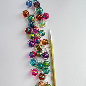 Rainbow Stitch Markers for Knitting, Glass BOMBAY SUMMER image 2