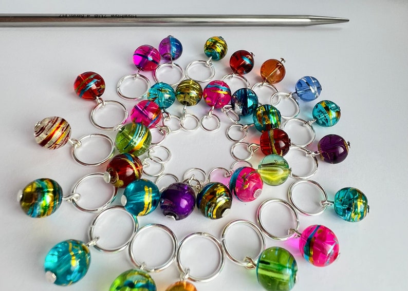 Rainbow Stitch Markers for Knitting, Glass BOMBAY SUMMER image 7
