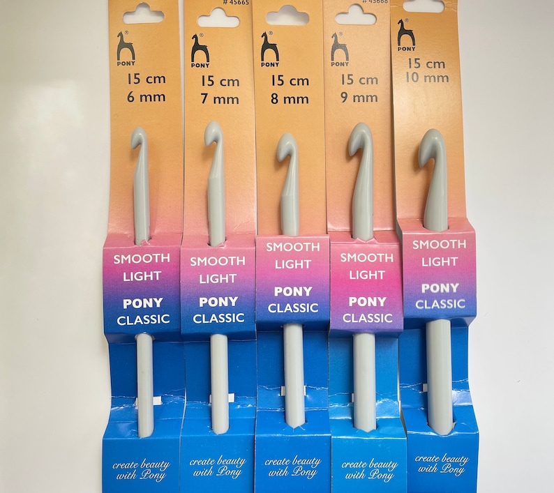 plastic smooth crochet hooks by pony. Available in sizes 6mm to 10mm.Smooth and light to use