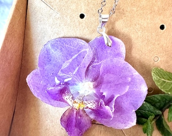 Hanger met echte orchidee, ketting met harsbloem, handgemaakte botanische sieraden, roestvrijstalen ketting