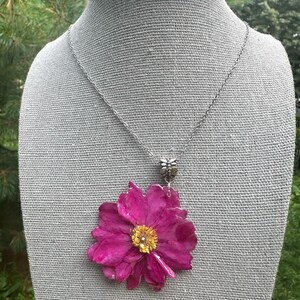 Real Anemone Flower Pendant, Resin Flower Necklace, Handmade Dried Flower Pendant, Floral Jewellery, Real Flower Necklace, Gift for Her