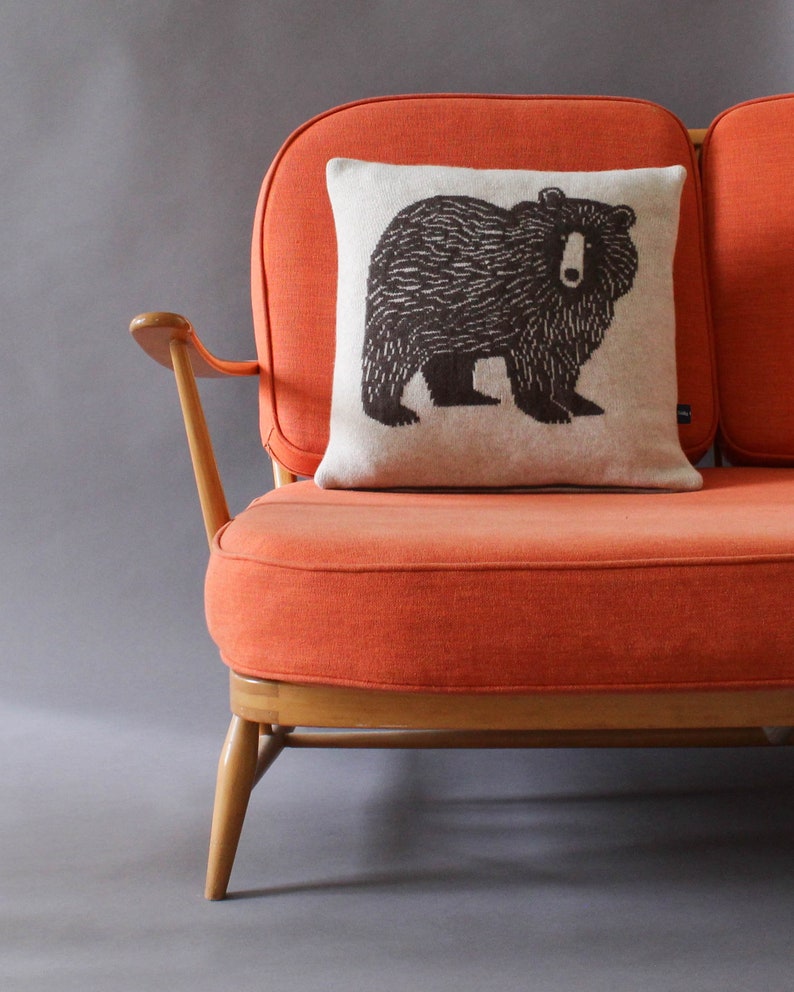 45cm Bear Cushion in Knitted Lambswool image 3