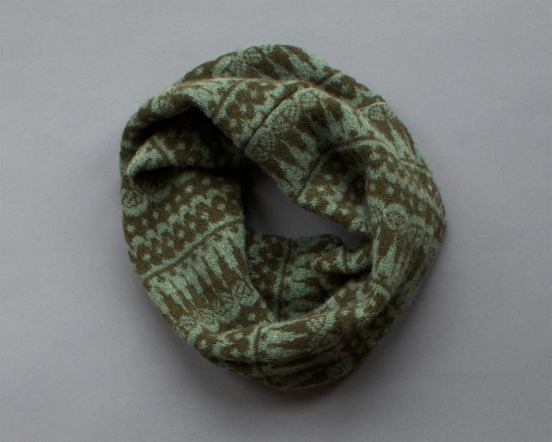 Fairisle Lambswool Snood image 4