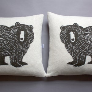 45cm Bear Cushion in Knitted Lambswool image 5