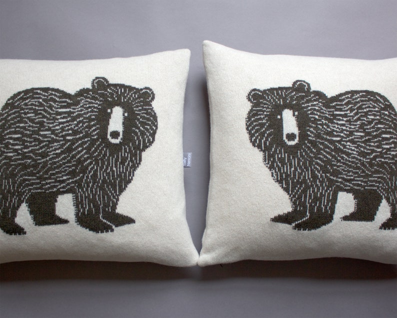 45cm Bear Cushion in Knitted Lambswool image 5