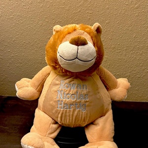Lion stuffie