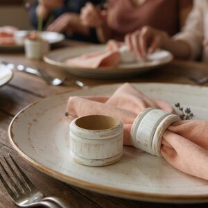 White Distressed Wood Napkin Ring Holder Wedding Napkin Rings Rustic Table Setting Decor White Wooden Napkin Holders Wholesale Napkin Rings