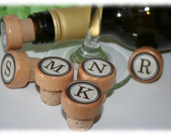 1- Monogram Wine Stoppers,Personalized Wine Stopper,Wedding Wine Stopper,Bridesmaid Wine Stopper-With Your Letter of Choice-Thank You Favors