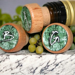 Graffiti Wine Stoppers, Monogram Wine Stopper, Wedding Stoppers, Bridesmaid Wine Stopper, Pick Your Letter, Wine Cork, Wine Gift