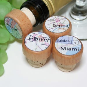City Wine Stopper Travel Themed Gift Idea Party Favors Wedding Cork Stoppers Bridesmaids World Traveler Destination Bar Accessory Set