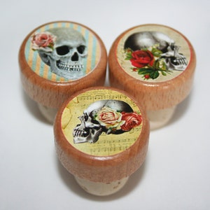Vintage Skull Wine Stoppers Wood Wine Stoppers Wedding Wine Favors Bridal Favors Wine Gift 15 Designs Party Favor Gift, Cork