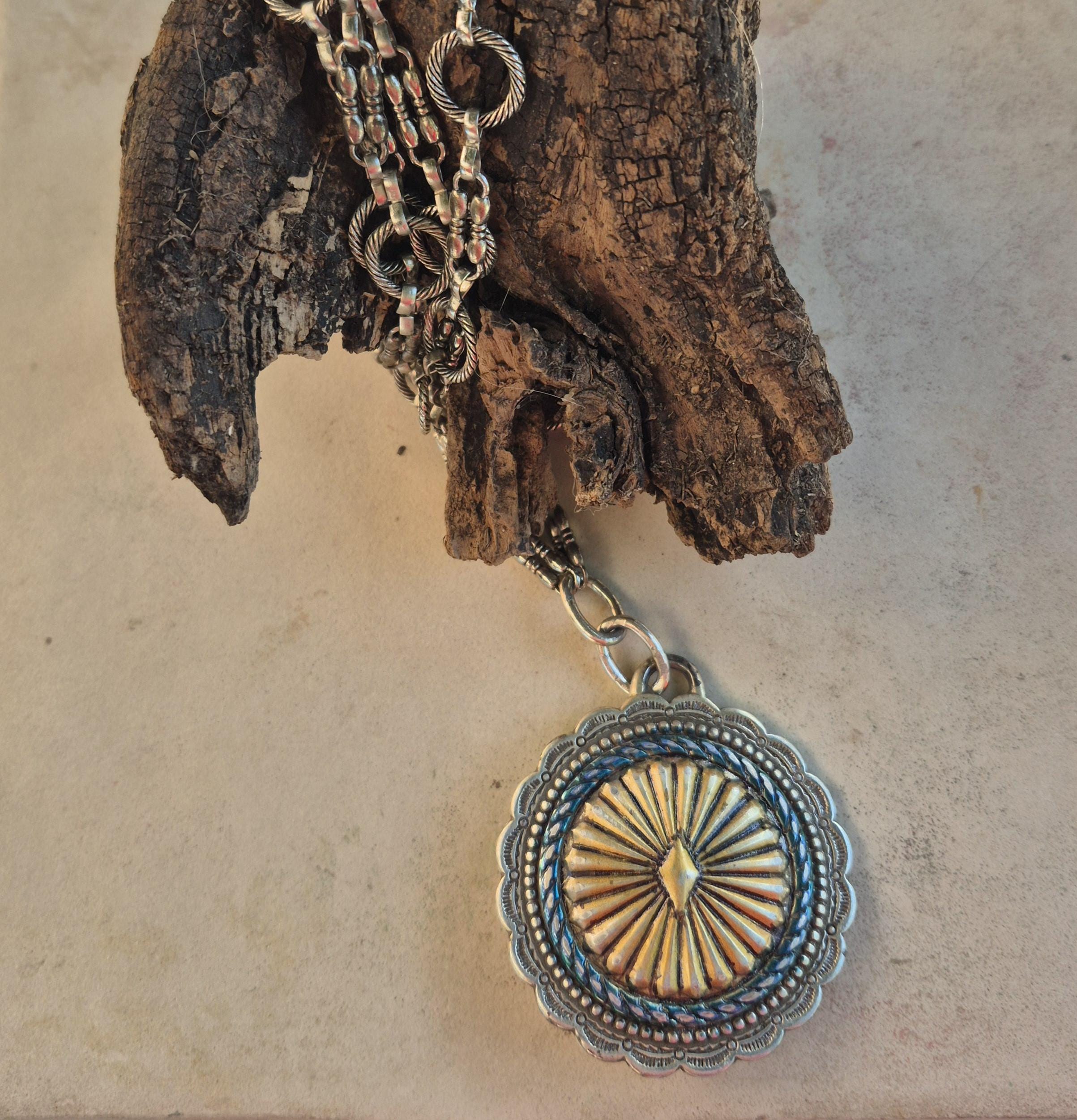 ネックレス・チョーカー Numbering Square Concho Link Necklace #8780 SA5B0013 C38- Square Box Pendant with Opening Cap – Zehava Jewelry