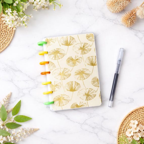Mini Discbound Notizbuch „Pusteblumen“ – nachfüllbar – 60 bunte Seiten (90 g) – wendbares Cover – 24 Discs Ø 24 mm – 177 × 118 mm