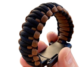 Handmade Paracord Bracelet with Knife Buckle – Essential Gear for Outdoor Survival