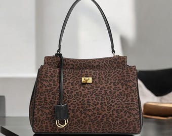 高級スエードトート - ゴールドバックル付き本革ブラウンバッグ