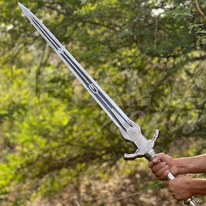 Artorias Greatsword Replica: Dark Souls Collector&#39;s Sword - Cosplay Ready