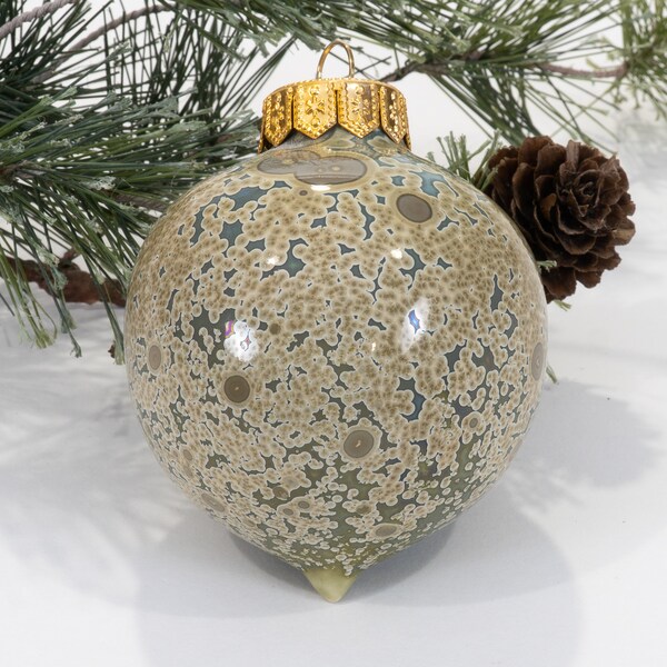 Bauble Ornament #220928