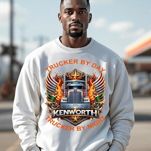 Trucker By Day Kenworth PNG / Semi-Truck DTF e progettazione a sublimazione / Big Rig Design
