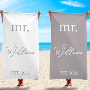Personalized Couple Beach Towels, Mr & Mrs Wedding Gift, Custom Honeymoon Towel Set, His and Hers Beach Towel, Anniversary Gif, Newlyed Gift
