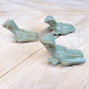 Qty 1 Frog Magnet Design Ceramic Pottery Fridge Magnet Office Supplies Green Toad Cottagecore Decor