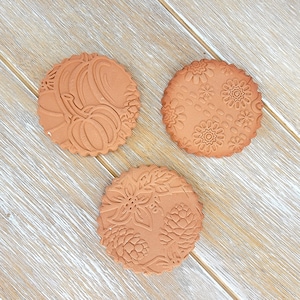 Ceramic Terracotta Brown Sugar Saver Kitchen Gift Cooking Baking Fish Cat Bee Cute Christmas Thanksgiving Fall Holiday Xmas Pumpkin Pinecone