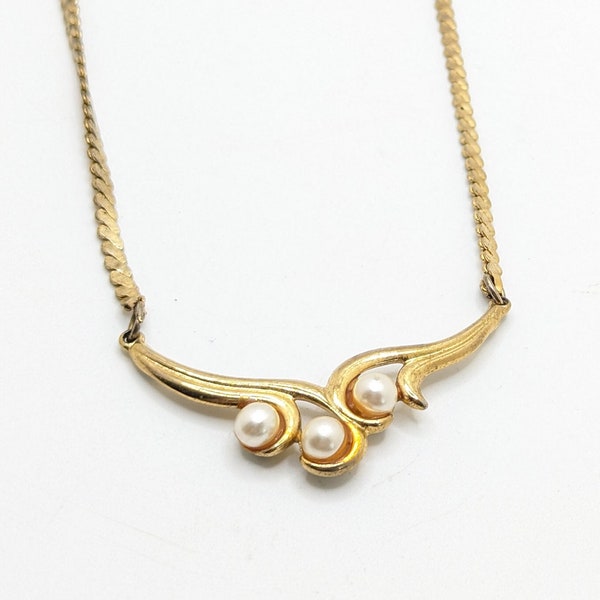 Vintage Faux Pearl Gold Tone V Shaped Necklace Snake Chain Symmetrical Gift For Her Wedding Party Jewelry