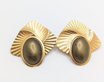 Vintage Art Deco Large Fan Gold Clip On Earrings Chunky 1980s Egyptian Revival Oval Bridal Bridesmaid Wedding Gift Geometric Abstract