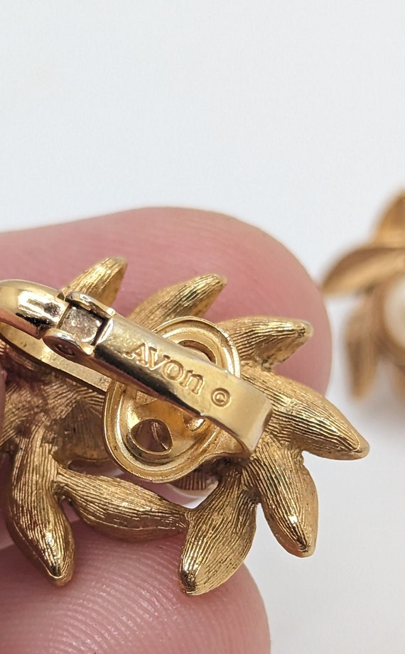Vintage Matte Gold Faux Pearl Avon Signed Clip On… - image 2