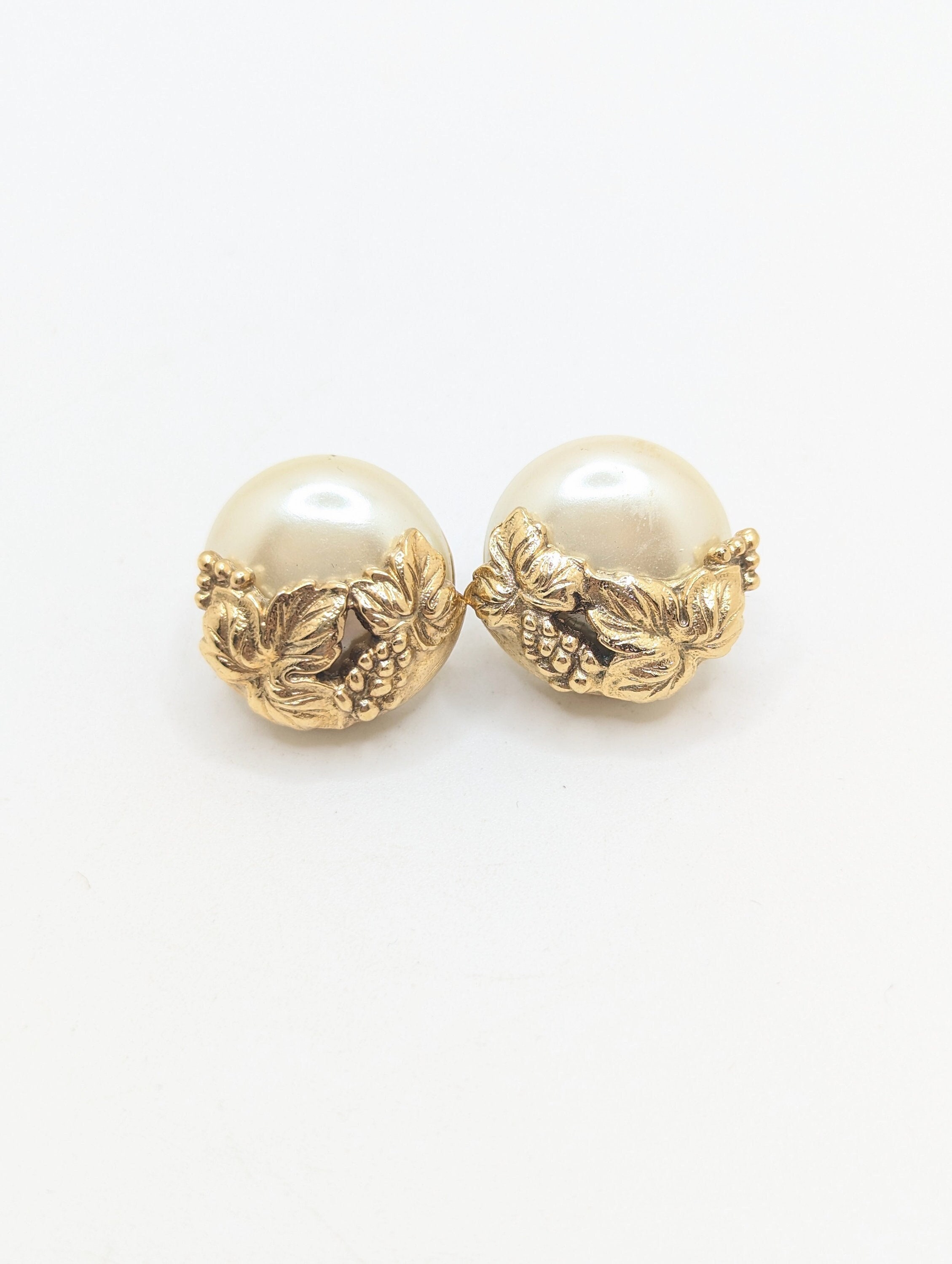 Ornate Pearl Jewelry 