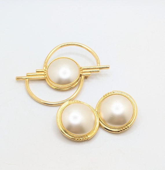 Vintage Matching Set Brooch Clip On Earrings Faux 