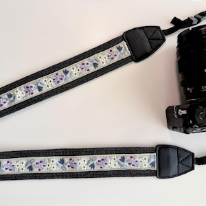 Purple flower Camera Strap with leather ends for Fujifilm Nikon Canon Sony, floral embroidered Camera Strap, Gift for Photographer