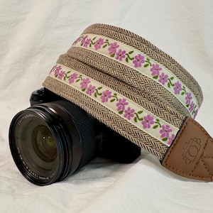 Purple flower Camera Strap with leather ends for Fujifilm Nikon Canon Sony, floral embroidered Camera Strap, Gift for Photographer
