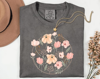 Comfort Colors® Cute Wildflower Shirt, Womens Floral Shirt, Botanical Shirt, Flower Lovers Gift, Cool Wildflower Shirt, Flower Bouquet Shirt