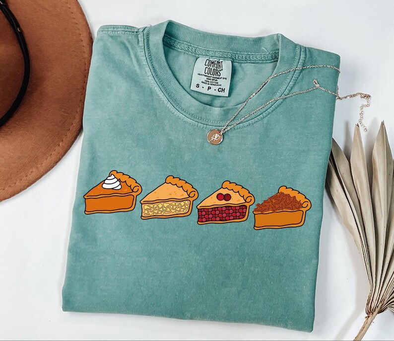 Camiseta Comfort Colors® con diseño de pastel de calabaza, camiseta de pastel de Acción de Gracias, camisetas familiares a juego con estampado de pastel, regalo de pastel de Acción de Gracias, regalo de otoño para amantes del pastel imagen 2