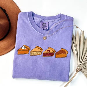 Camiseta Comfort Colors® con diseño de pastel de calabaza, camiseta de pastel de Acción de Gracias, camisetas familiares a juego con estampado de pastel, regalo de pastel de Acción de Gracias, regalo de otoño para amantes del pastel imagen 5