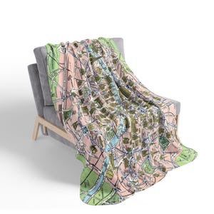 Manta con el mapa de París - Manta decorativa de París - Regalo de inauguración de la casa en París - Regalo de boda en París - Decoración de Airbnb en París - Manta para el regazo en París