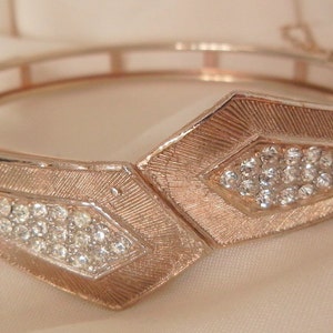 Gorgeous pave rhinestone vintage hinge oval bangle Bracelet