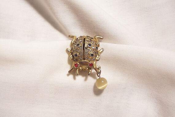 Coro Rhinestone Lady bug perfume Brooch Early 40's