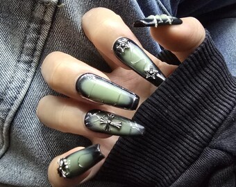 Freestyle dark green metal chains press on nails, long coffin shape. Handmade 3D gel nails, Birthday holiday Christmas nails. Gifts for her