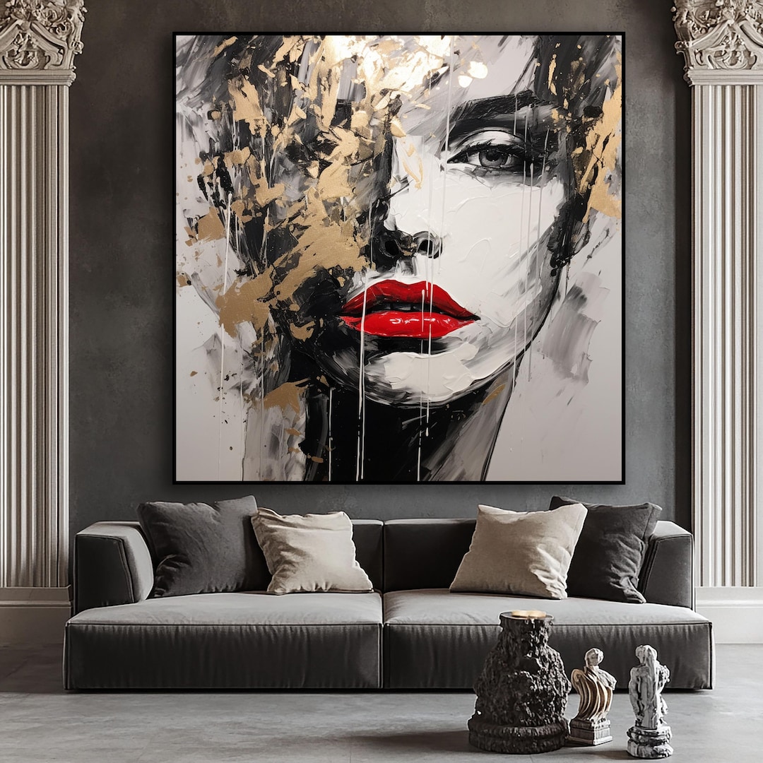 手描きの金色効果のある女性の肖像画：抽象的なテクスチャの油絵